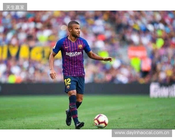 前教练：拉菲尼亚在攻防两端都能做贡献，他比登贝莱更全面