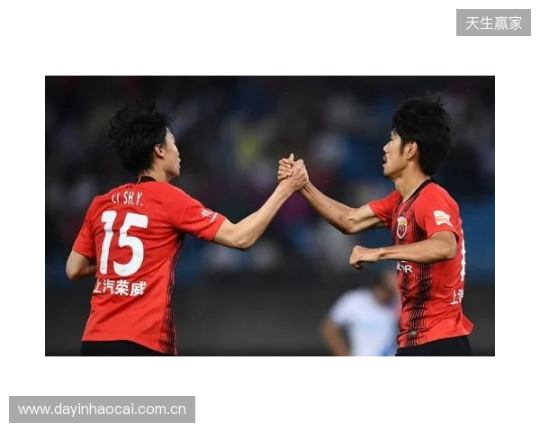 半场-玉昆暂3-0泰山 奥斯卡双响卡约闪击克雷桑中框+失误被断